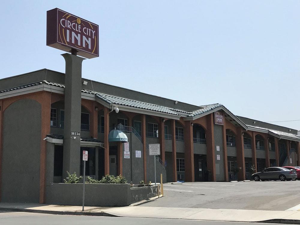 Corona Inn photo 1