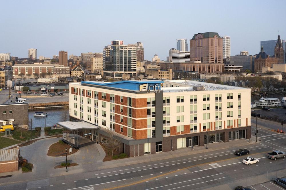 Aloft Milwaukee Downtown photo 59