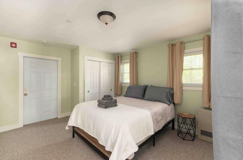 TuckAway Suites at East Branch photo 8