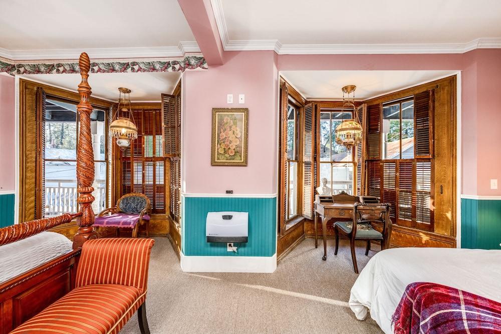 The Dutch Flat Hotel photo 35