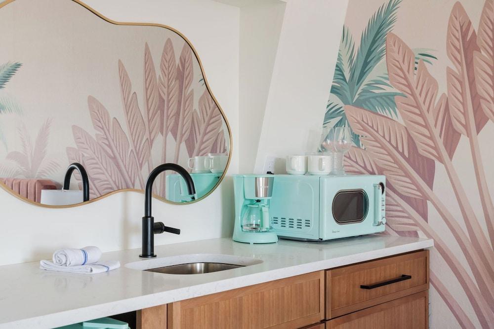 Haleys Court Boutique Motel photo 13