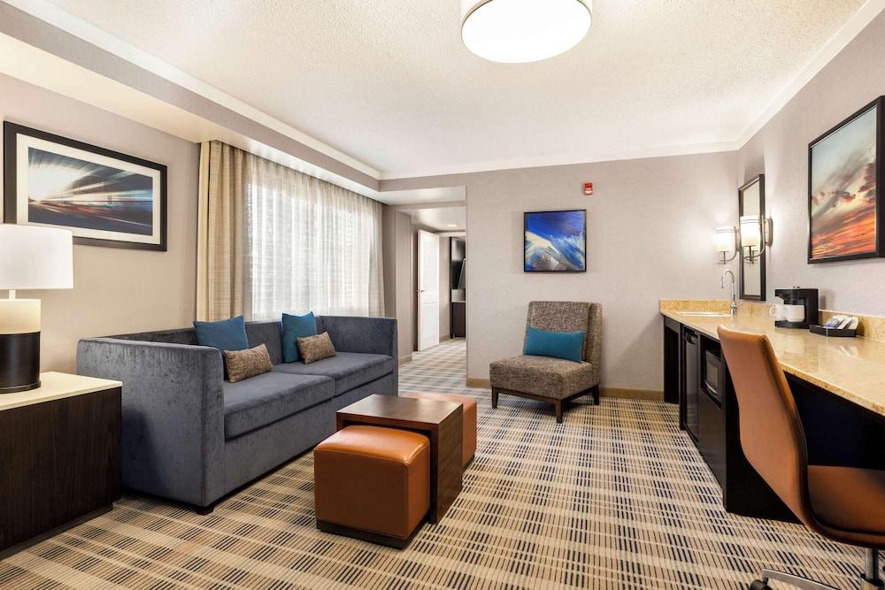Embassy Suites by Hilton Kansas City Overland Park photo 23