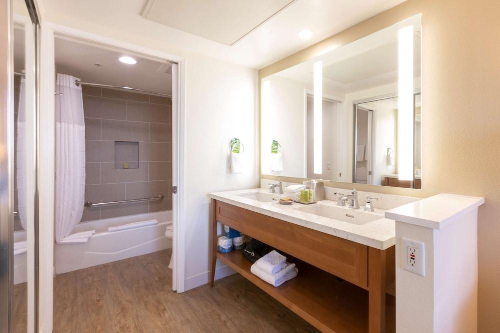 Grand Pacific Palisades photo 31