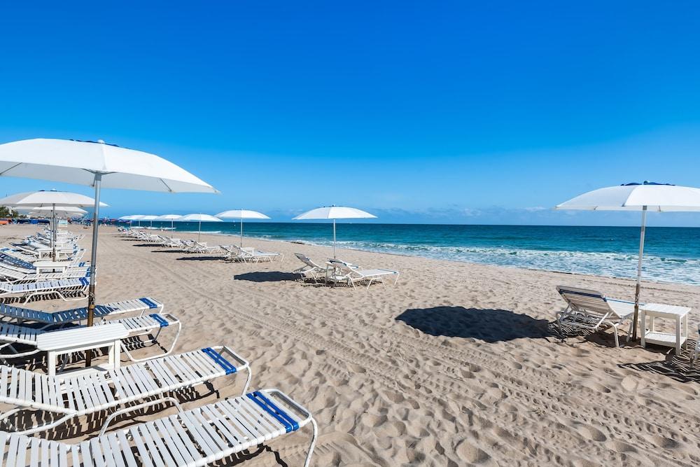 Beachcomber Resort & Club photo 9