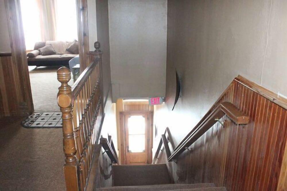 Smedley's Suites photo 17
