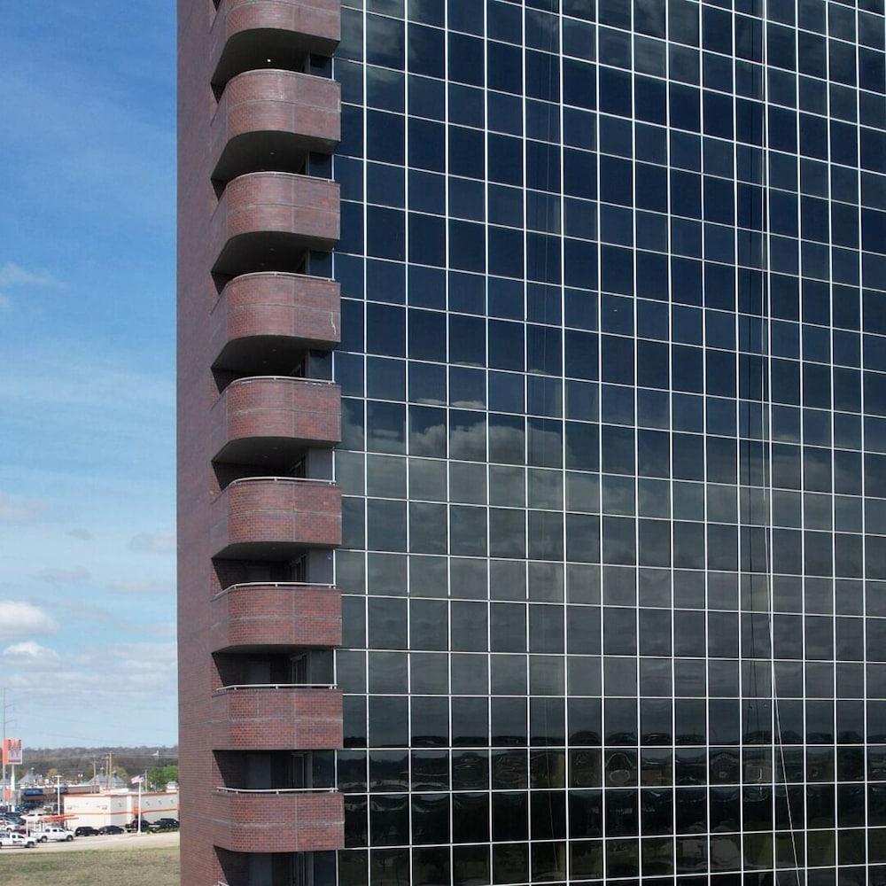 Reese Tower photo 27
