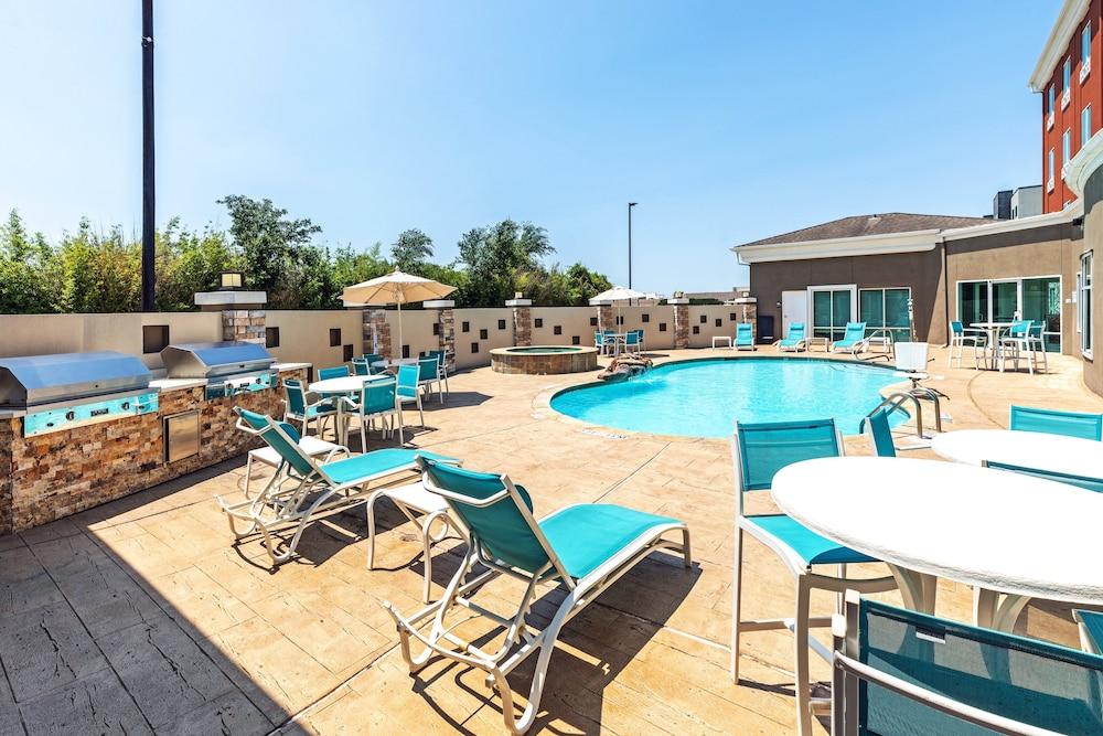 Holiday Inn Express Hotel & Suites - Houston Space Center by IHG photo 30