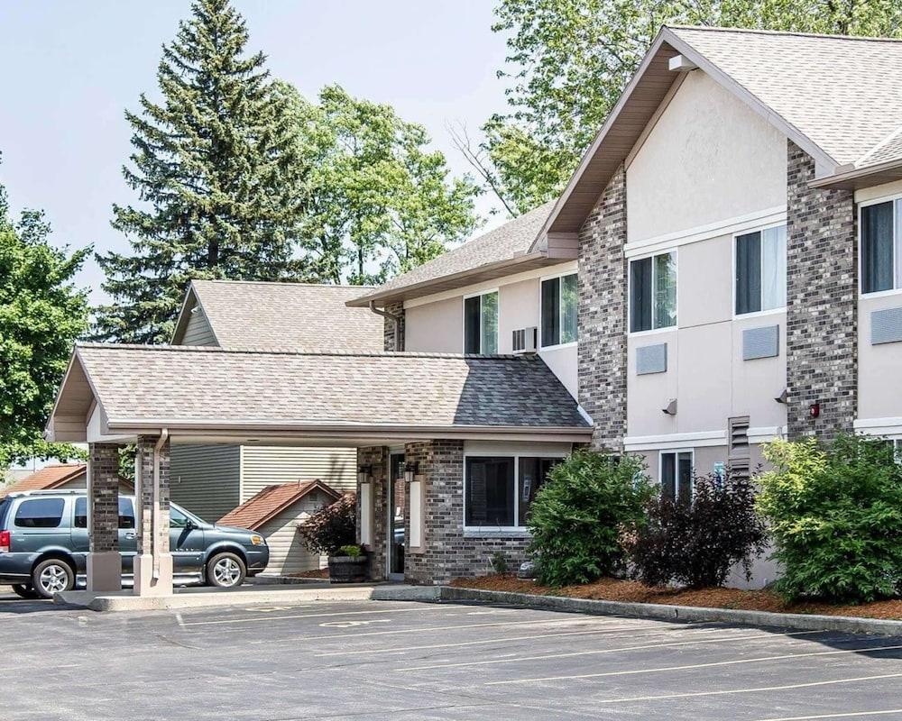 Quality Inn & Suites Sturgeon Bay photo 8
