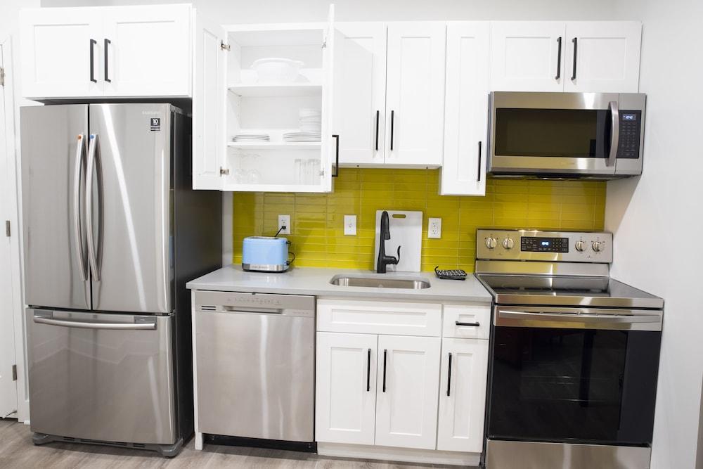 Peachtree Suites photo 15