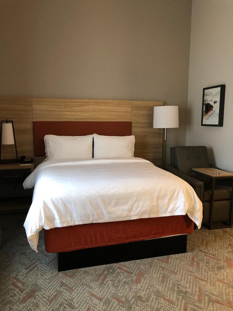 Candlewood Suites Mount Pleasant by IHG photo 4