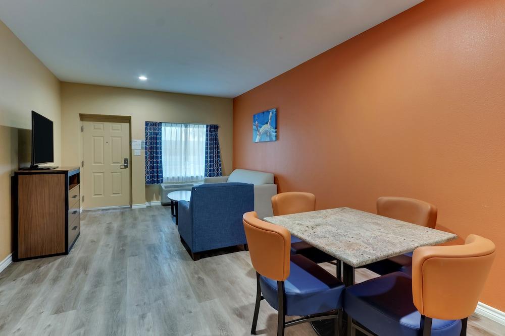 Captain's Quarters Inn photo 22