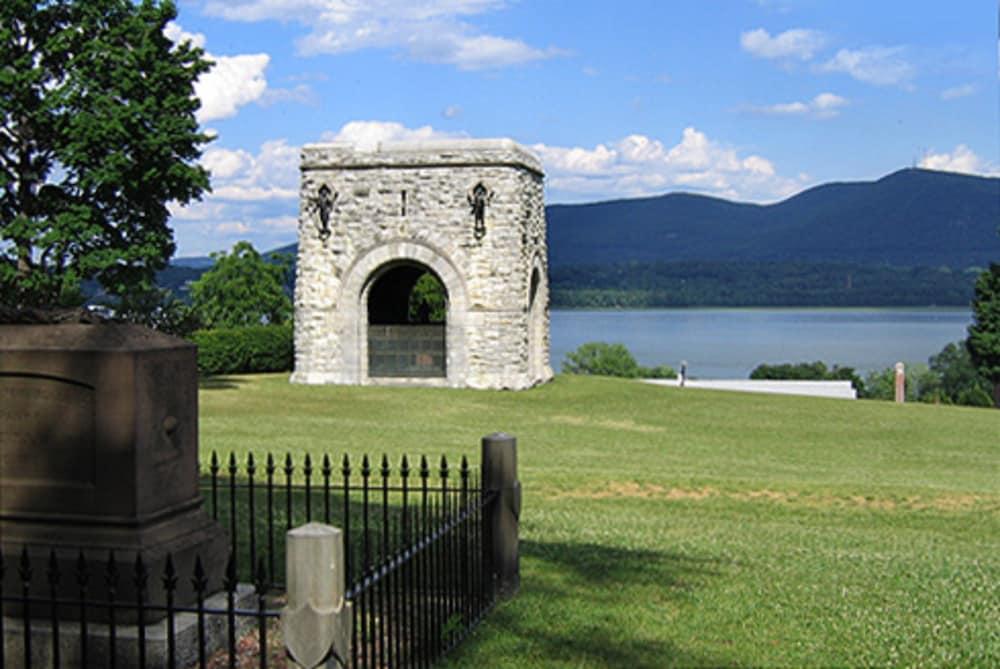 Holiday Inn Express West Point by IHG photo 39