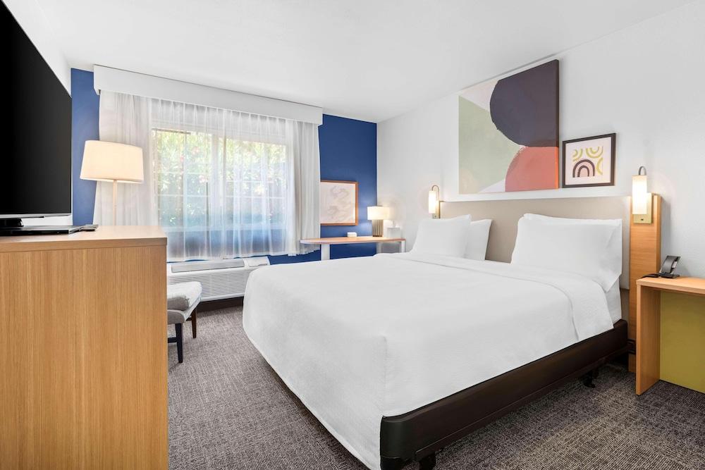 Spark by Hilton Modesto photo 6