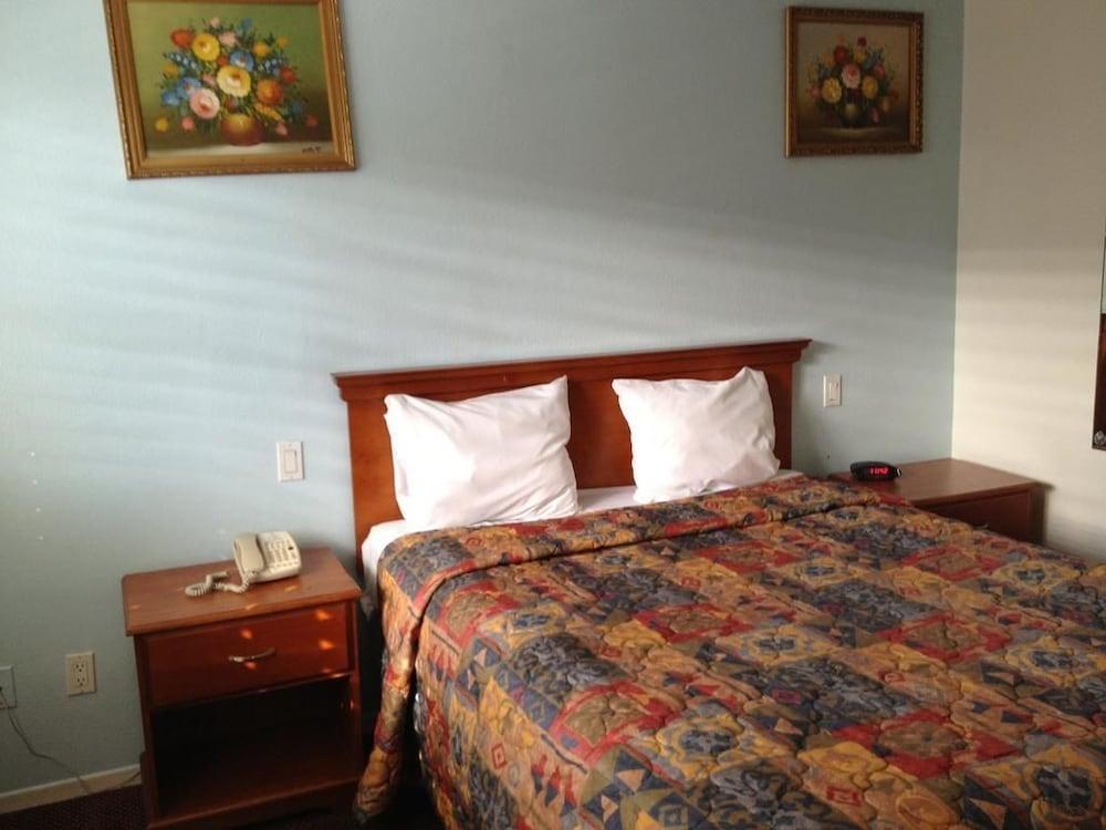 Scottish Inns Long Beach photo 15