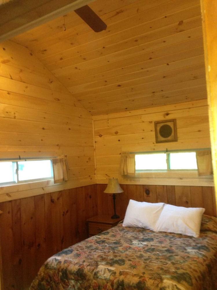 Lake George Diamond Cove photo 55