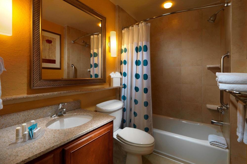 TownePlace Suites by Marriott Houston Intercontinental Arpt photo 11