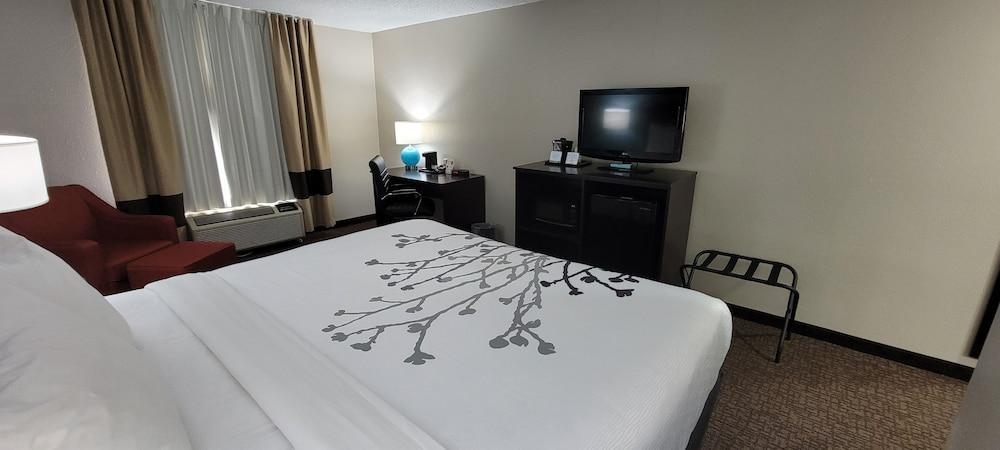 Sleep Inn & Suites Birmingham - Hoover photo 13