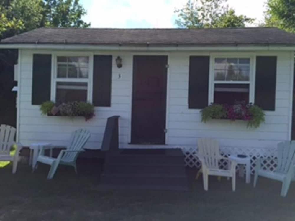 Rock Ledge Motel photo 24