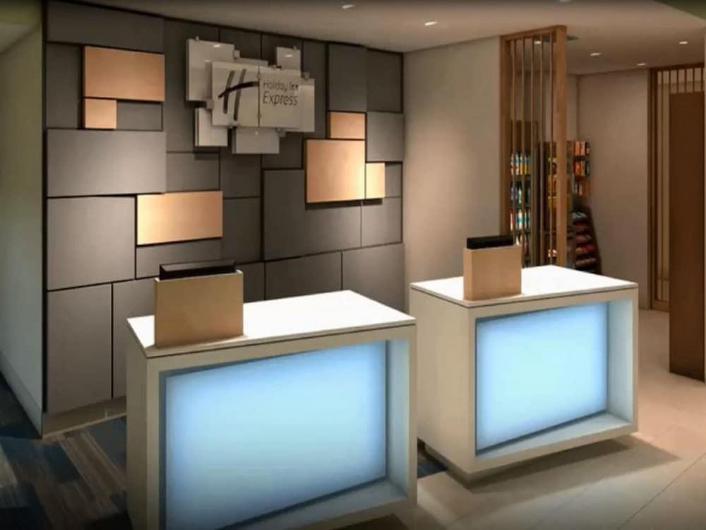 Holiday Inn Express & Suites Dallas Northeast - Arboretum by IHG photo 4