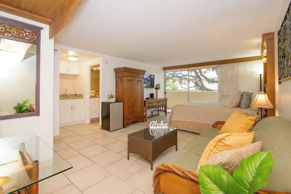 Diamond Head Beach Hotel photo 78