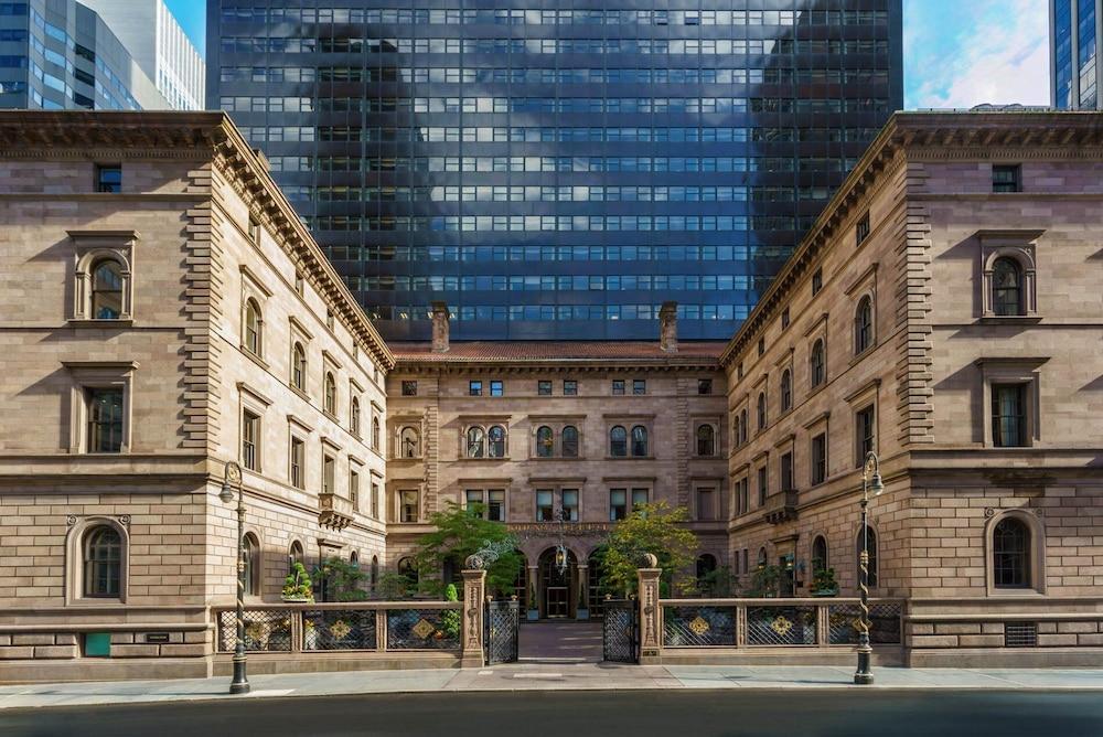 The Towers at Lotte New York Palace photo 1