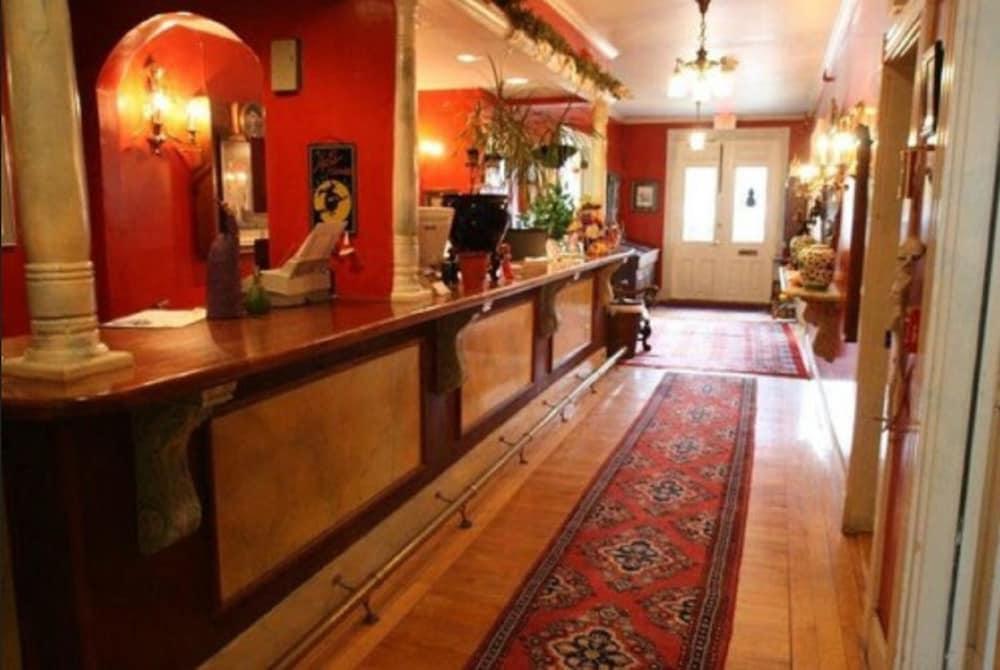 Admiral Fitzroy Inn photo 2