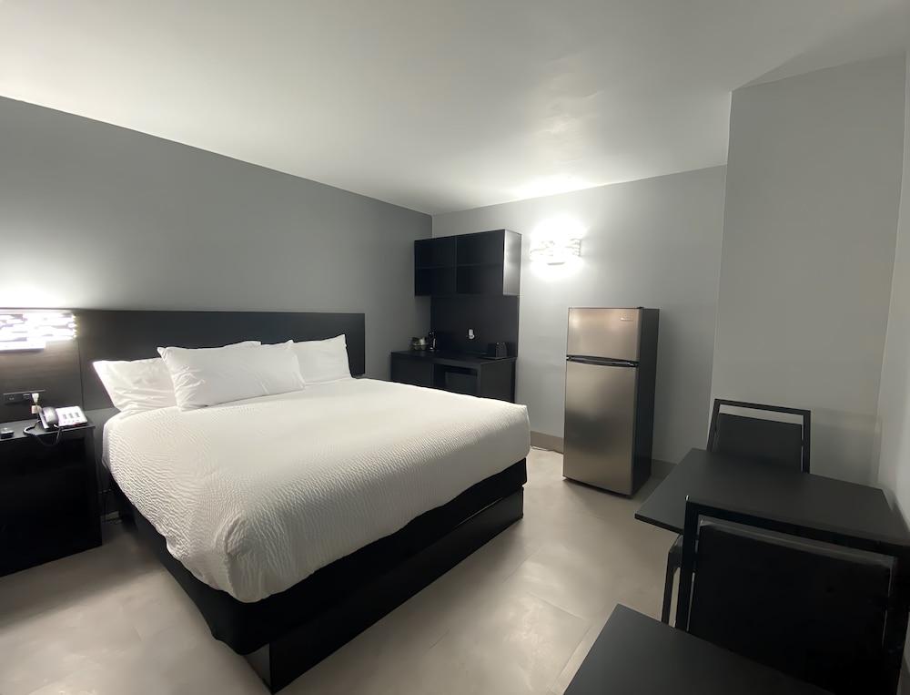 Super 8 By Wyndham Texas City photo 4