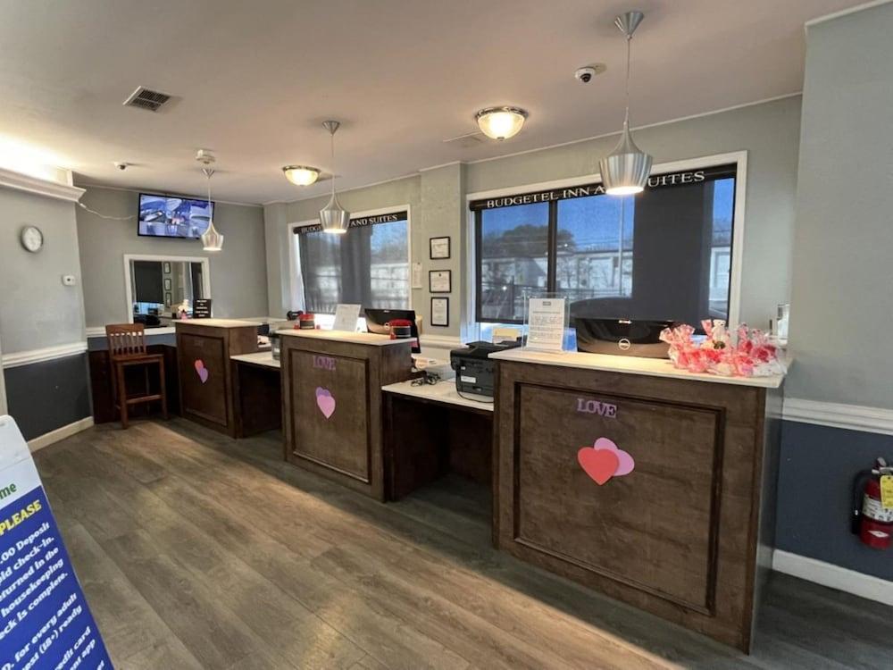 Budgetel Inn & Suites photo 10