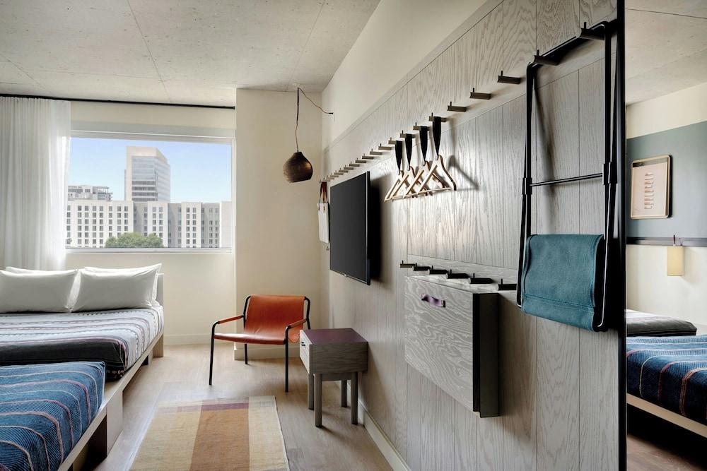 Moxy Charlotte Downtown photo 14