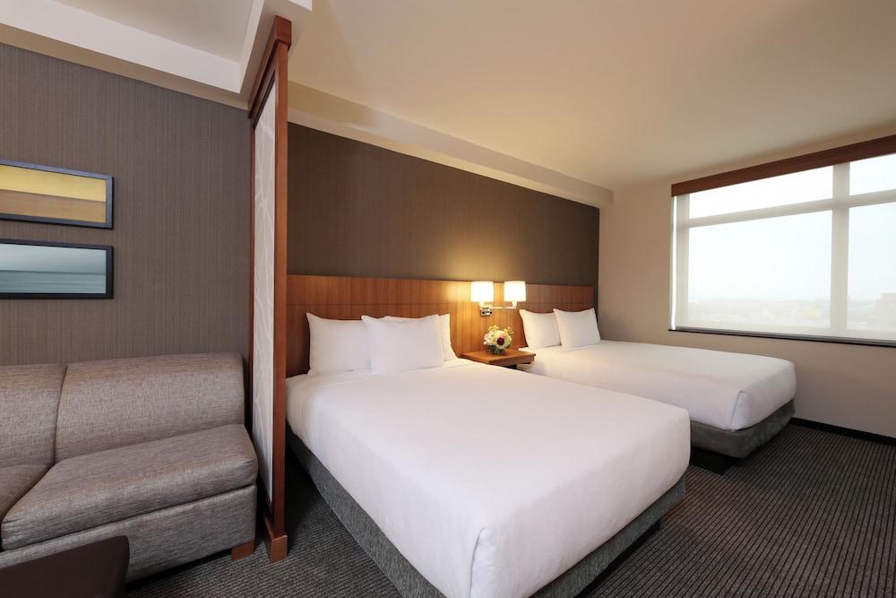 Hyatt Place Flushing/LaGuardia Airport photo 12