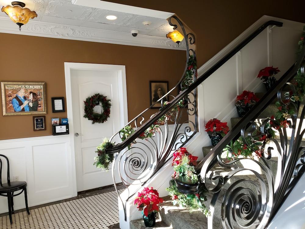 Sheridan's Bed & Breakfast photo 38