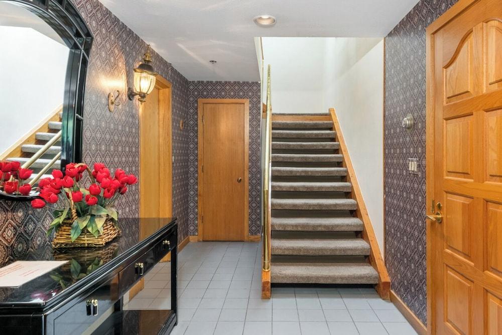 Christiania Condos - CoralTree Residence Collection photo 67