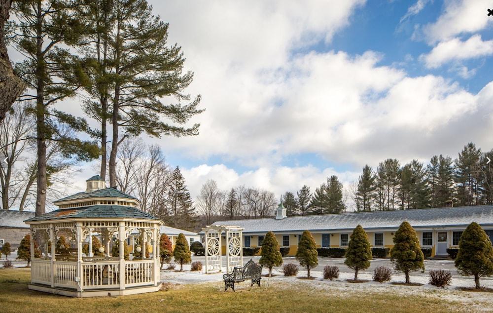 Lantern House Motel photo 1