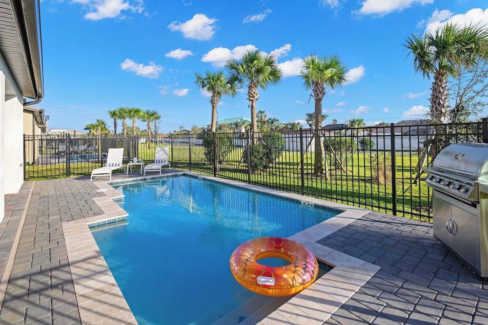 Harbor Island Beach Club by Villatel photo 41