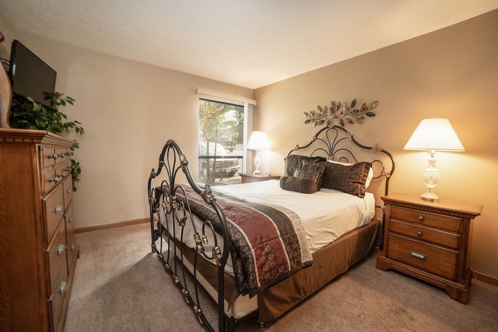 Pointe Royale Condominium Resort & Golf Course photo 44