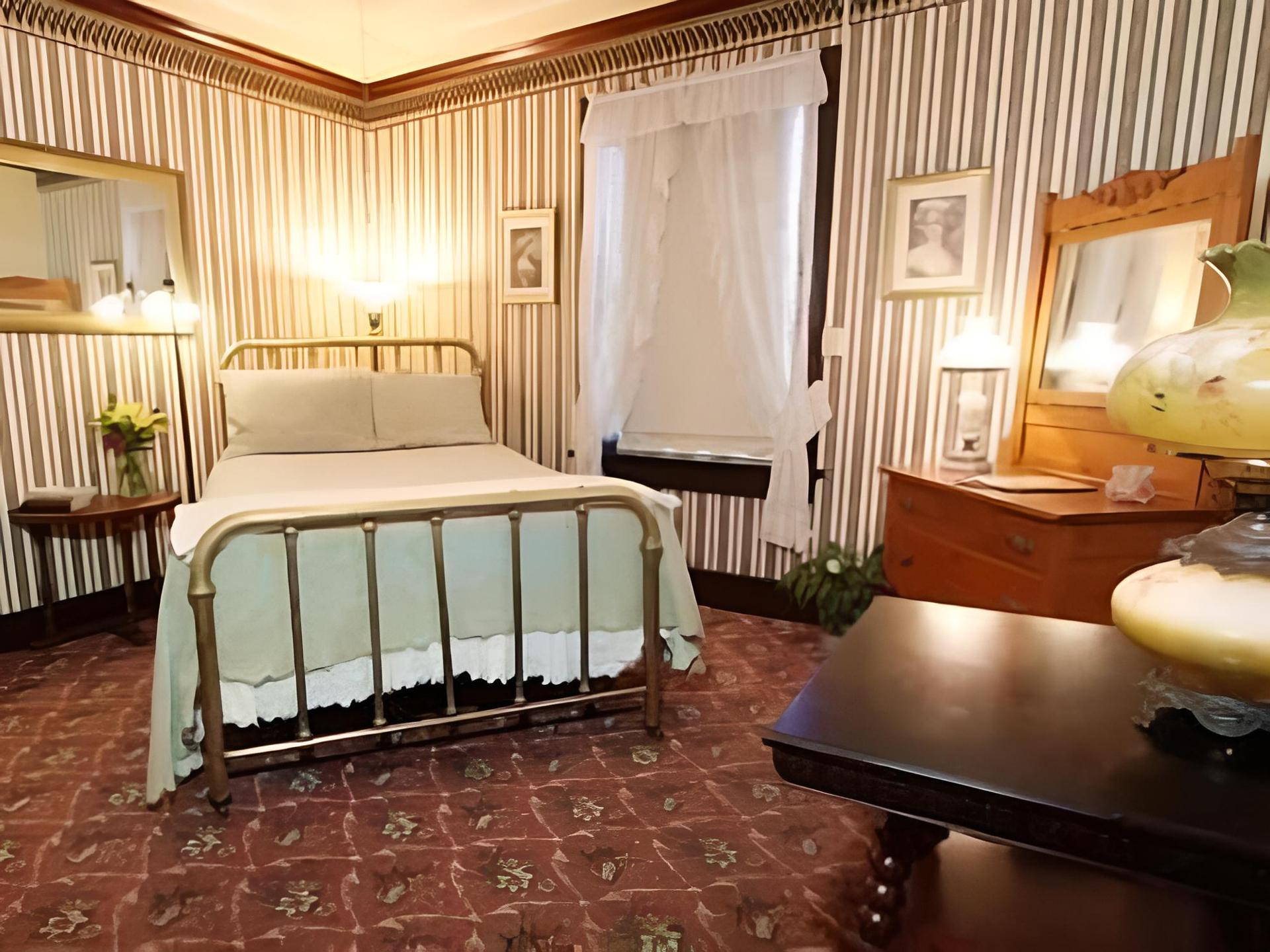 Historic National Hotel photo 7