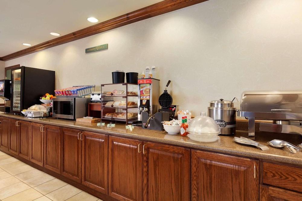 Garner Hotel Gillette South by IHG photo 5