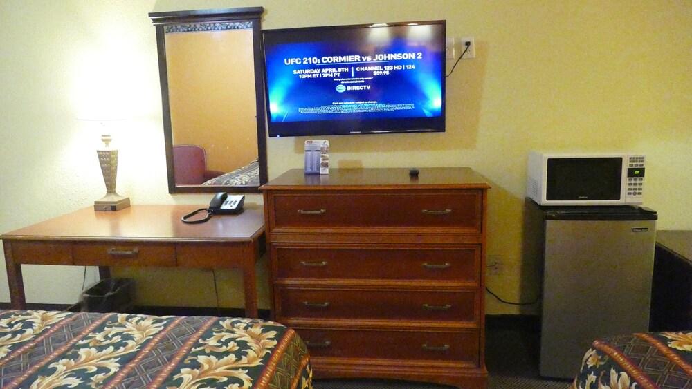 Allstate Inn Seymour photo 12