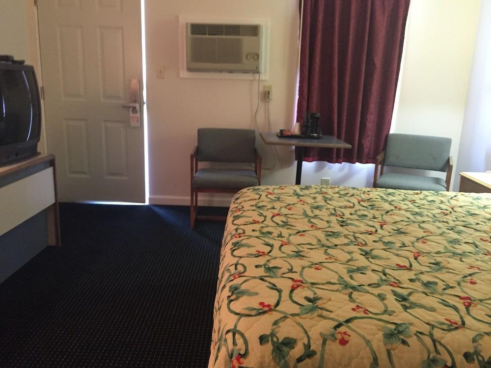 Prestige Inn West Lafayette photo 9