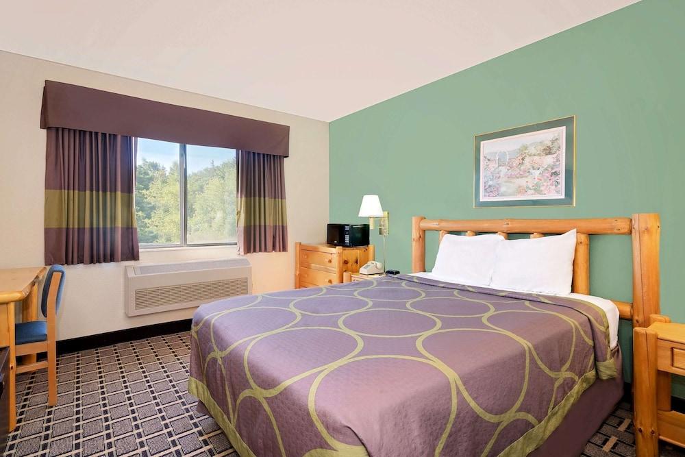 Super 8 by Wyndham Cloquet photo 3