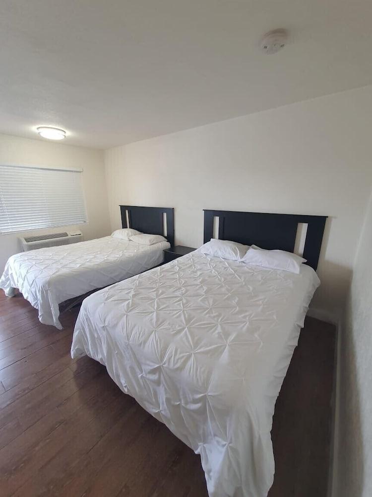 Ocotillo Apartments & Hotel photo 11