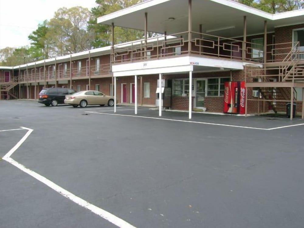 Sherwood Motel photo 12