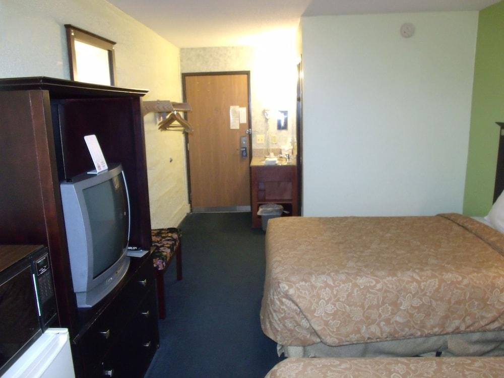 Relax Inn photo 6