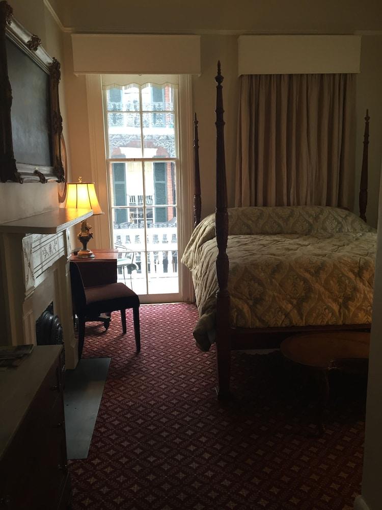 Nine O Five Royal Hotel photo 17