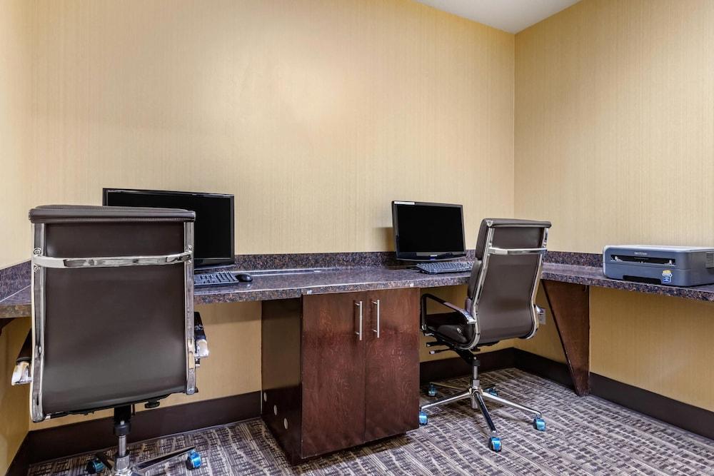 Comfort Inn & Suites Navasota photo 33