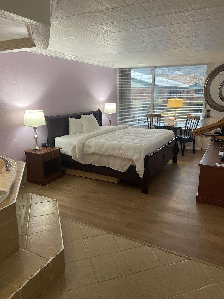 Ramada by Wyndham Butler/Tesla Biohealing Resort photo 29