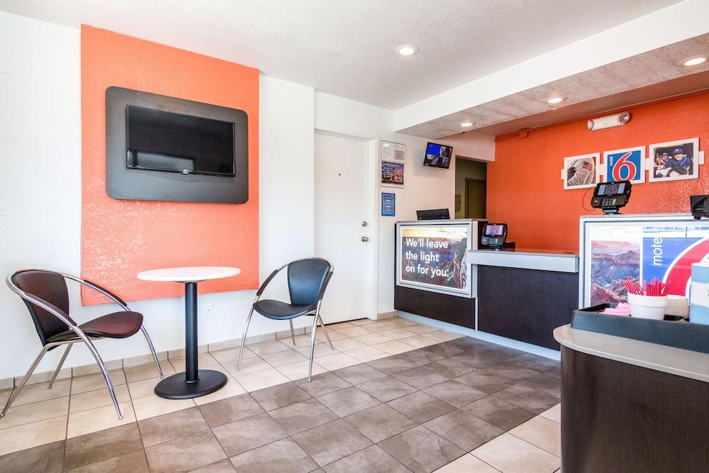 Motel 6 Longview, TX photo 5