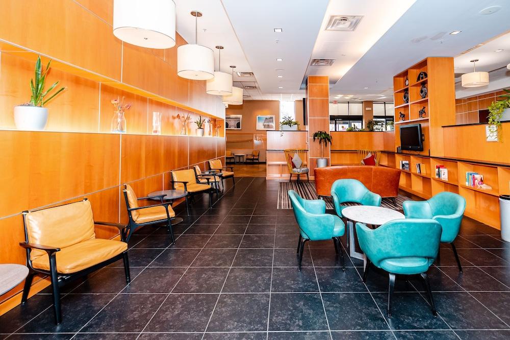 Metro Points Hotel photo 6