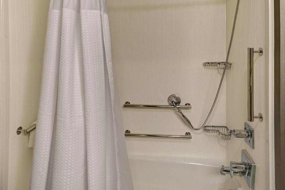 Courtyard by Marriott New Orleans Westbank/Gretna photo 2
