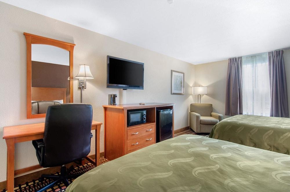 Quality Inn Kearney - Liberty photo 18